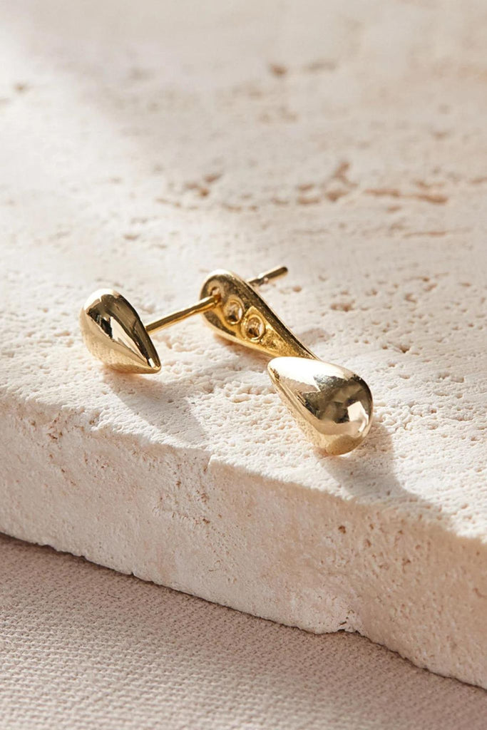 close up of the gold coloured ear jacket