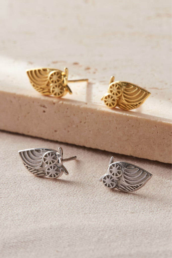 sterling silver owl shaped stud earrings, available in silver and gold plated s925 sterling silver