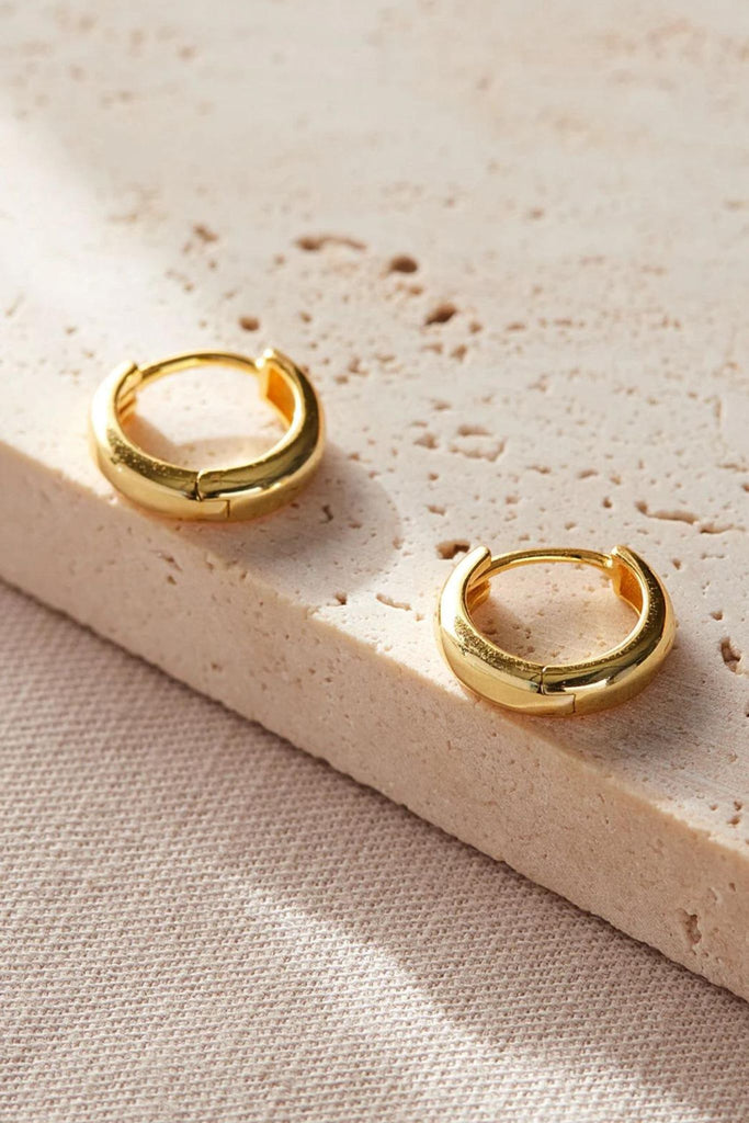 close up of the plain gold hoops