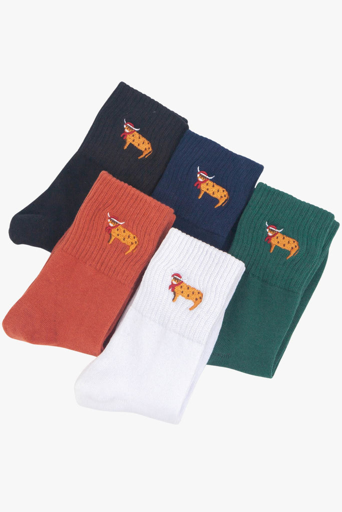 womens-christmas-highland-cow-embroidered-cotton-ankle-socks-5-pack-multicoloured