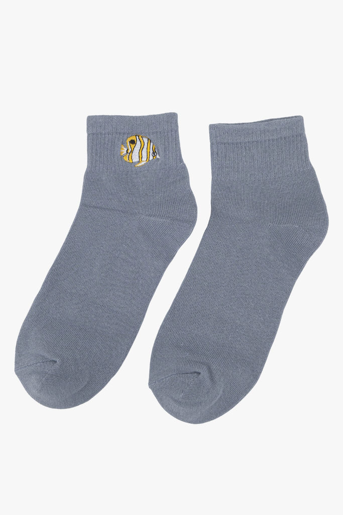 womens-tropical-fish-embroidered-cotton-ankle-socks-5-pack-blue