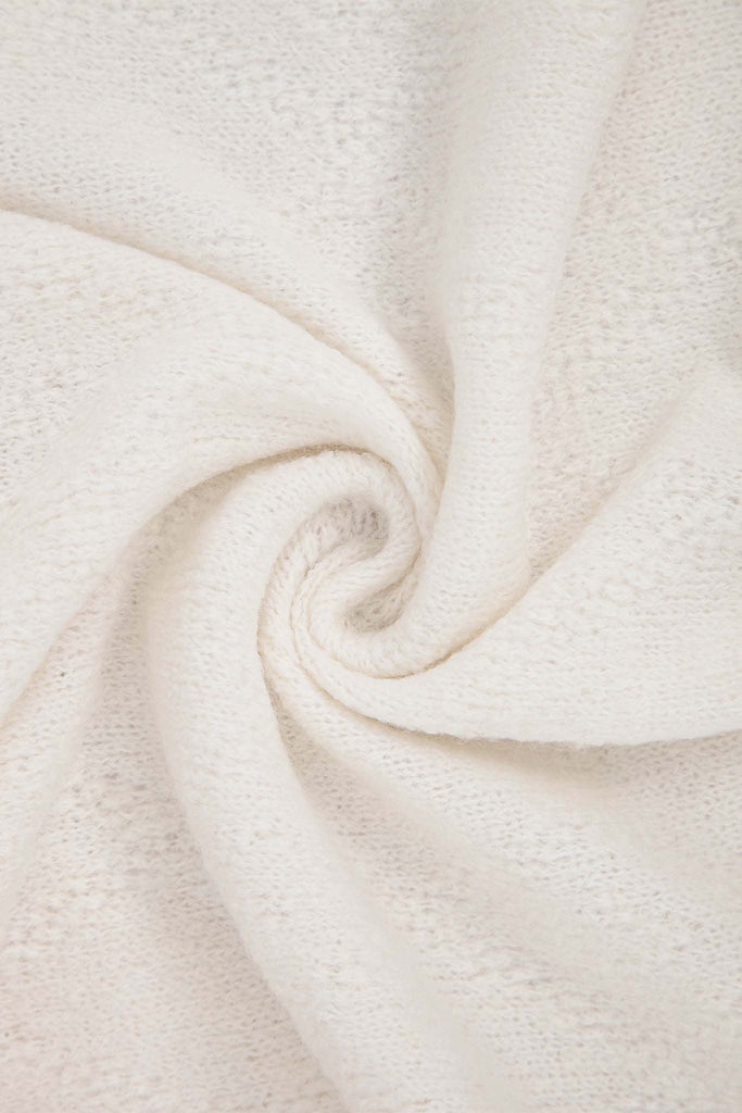 hadley-cream-wool-blend-heavyweight-scarf-close-up-knitted