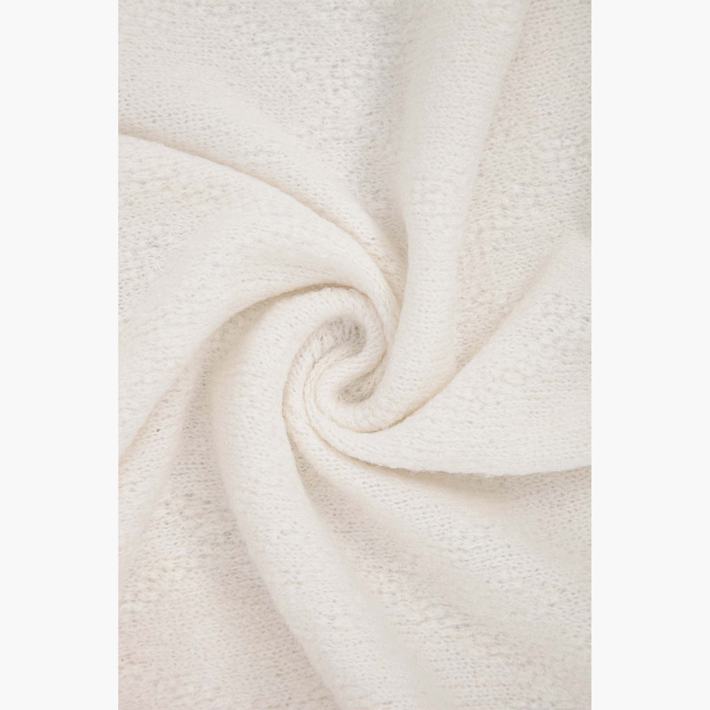 hadley-cream-wool-blend-heavyweight-scarf-close-up-knitted
