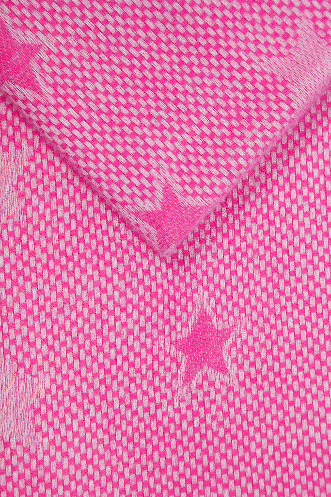 close up of the star print pattern